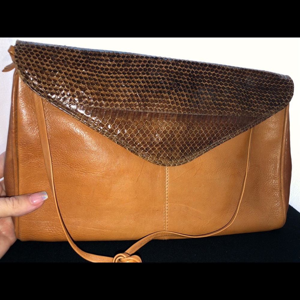 I Santi Milan Italian leather cross body